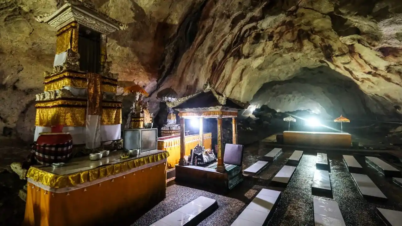 Spiritual Sanctuary - Exploring the Depths of Goa Giri Putri Underground Temple in North Penida