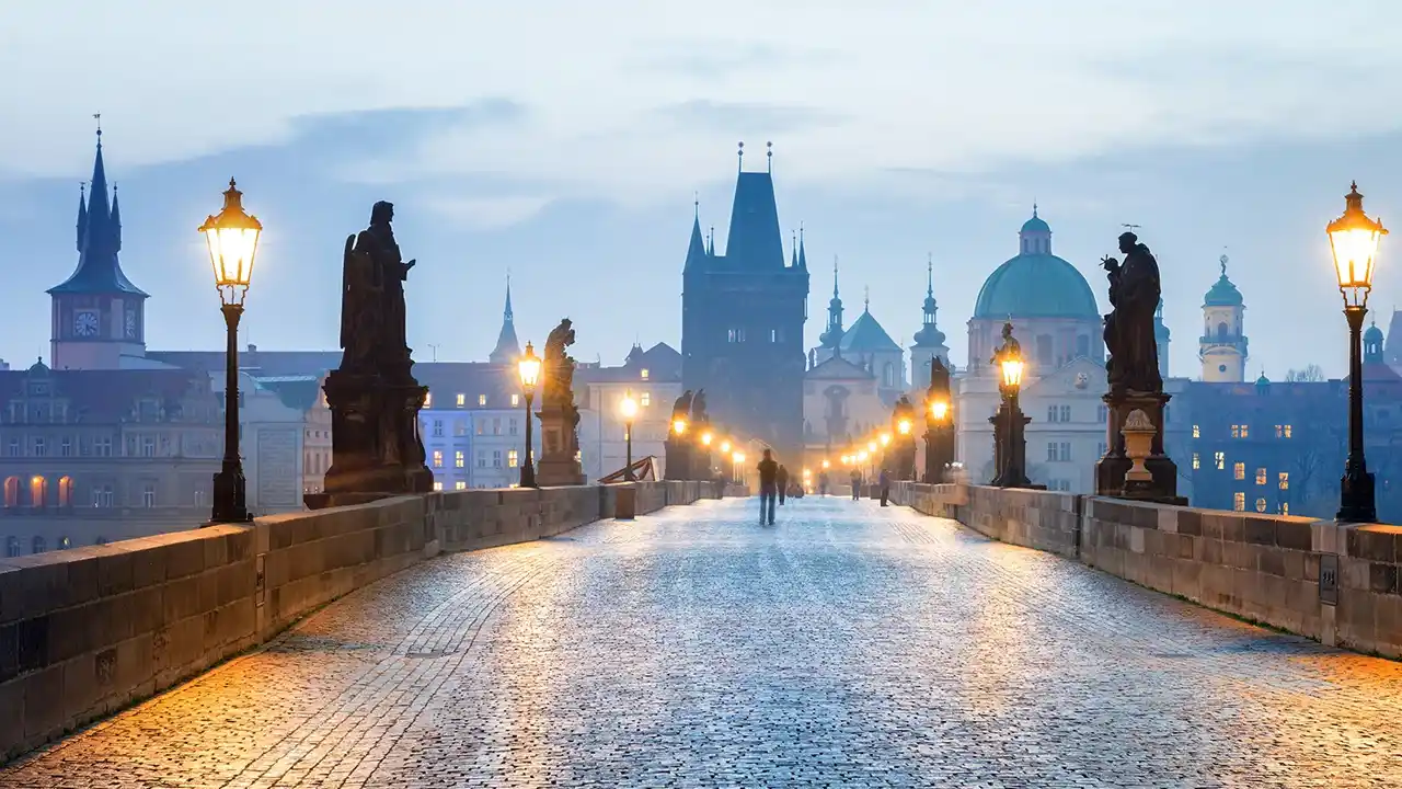 Cultural Escapes - Discovering Prague's Rich History and Artistic Heritage