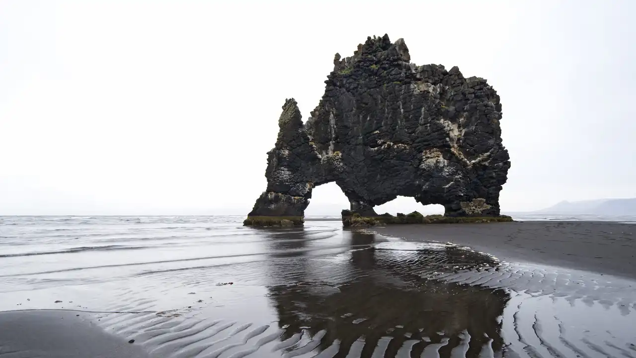 Island Adventures - Exploring Iceland's Remote Coastal Gems on Your Honeymoon