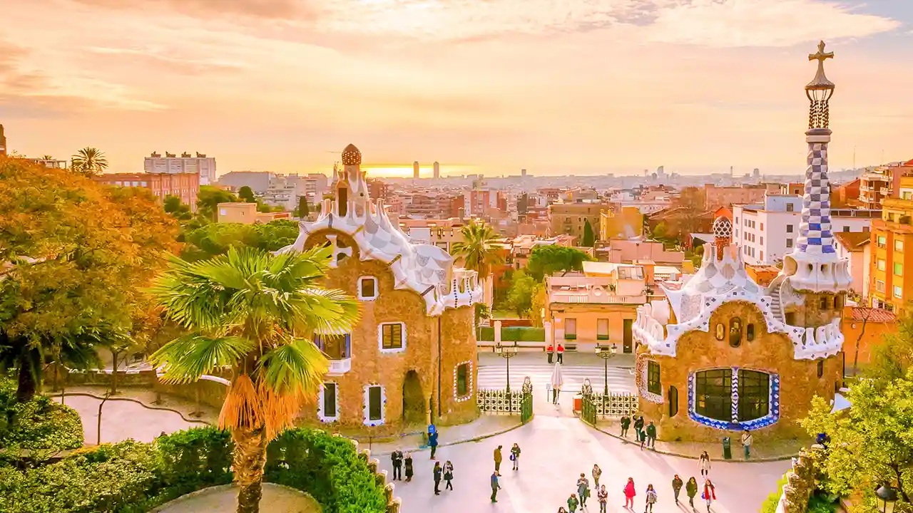 Time in Barcelona - The Best Guide to Gaudí, Beaches, and Catalan Charm